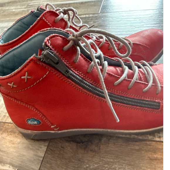 Cloud Aika Womens High Top Sneaker Shoe Red Leather 7.5 Comfort Easy On Side Zip - Picture 5 of 13